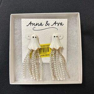 Women’s ghost Halloween earrings